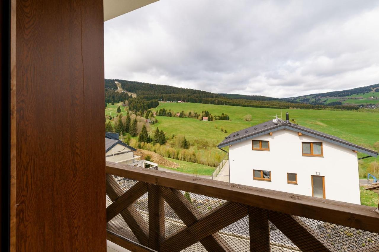 Apartman Svicarek Лоучна-под-Клиновцем Экстерьер фото